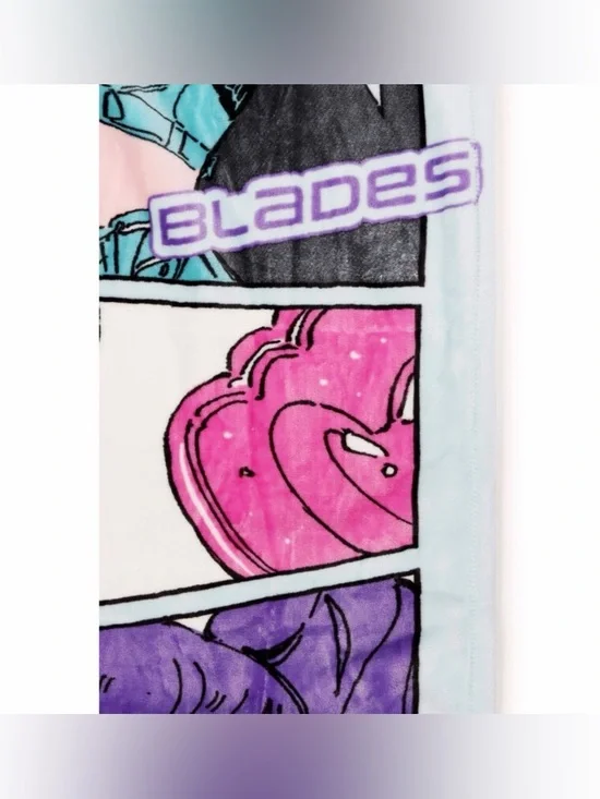 KPop Demon Hunters Nails and Mascara Throw Blanket Blue - Picture 6 of 6